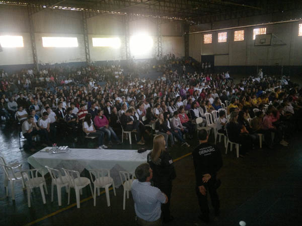 alunos_do_colgio_mailon_medeiros_uma_palestra_de_preveno_as_drogas