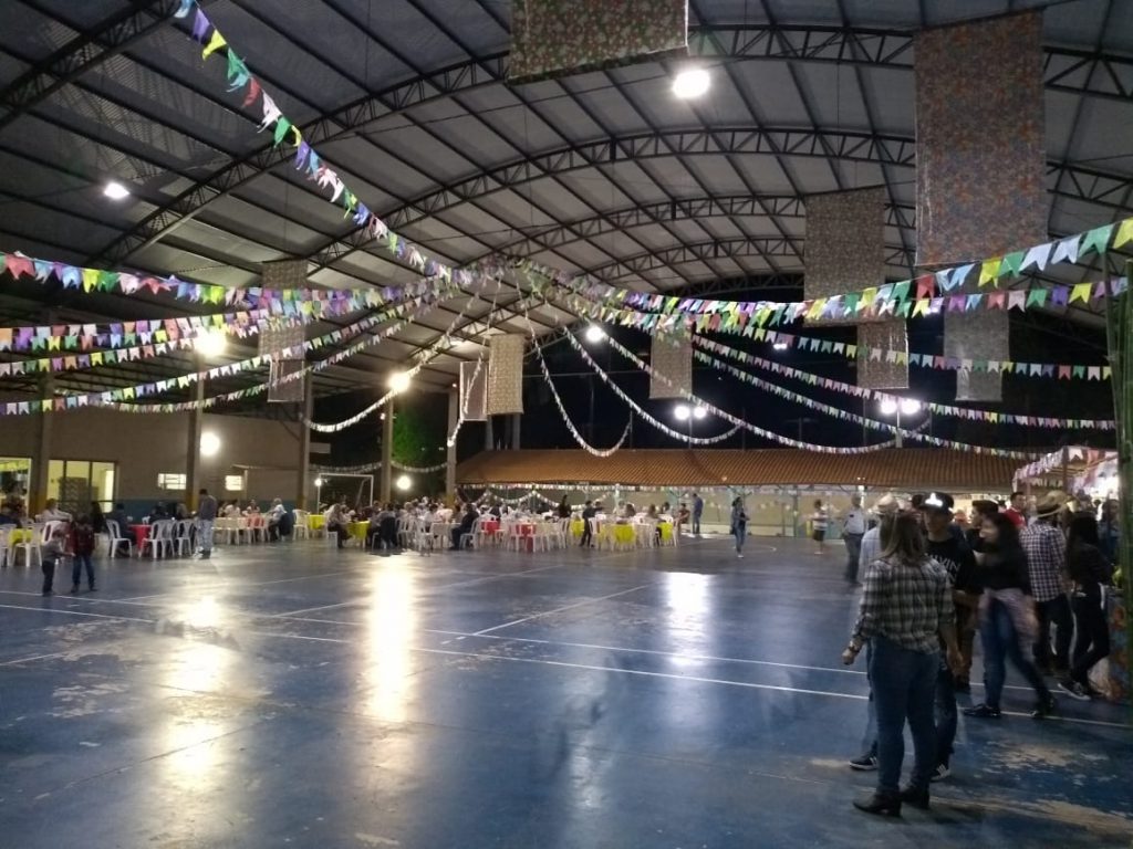 Arraiá do Guaira agita noite de sábado em Bandeirantes - Rádio Cabiuna